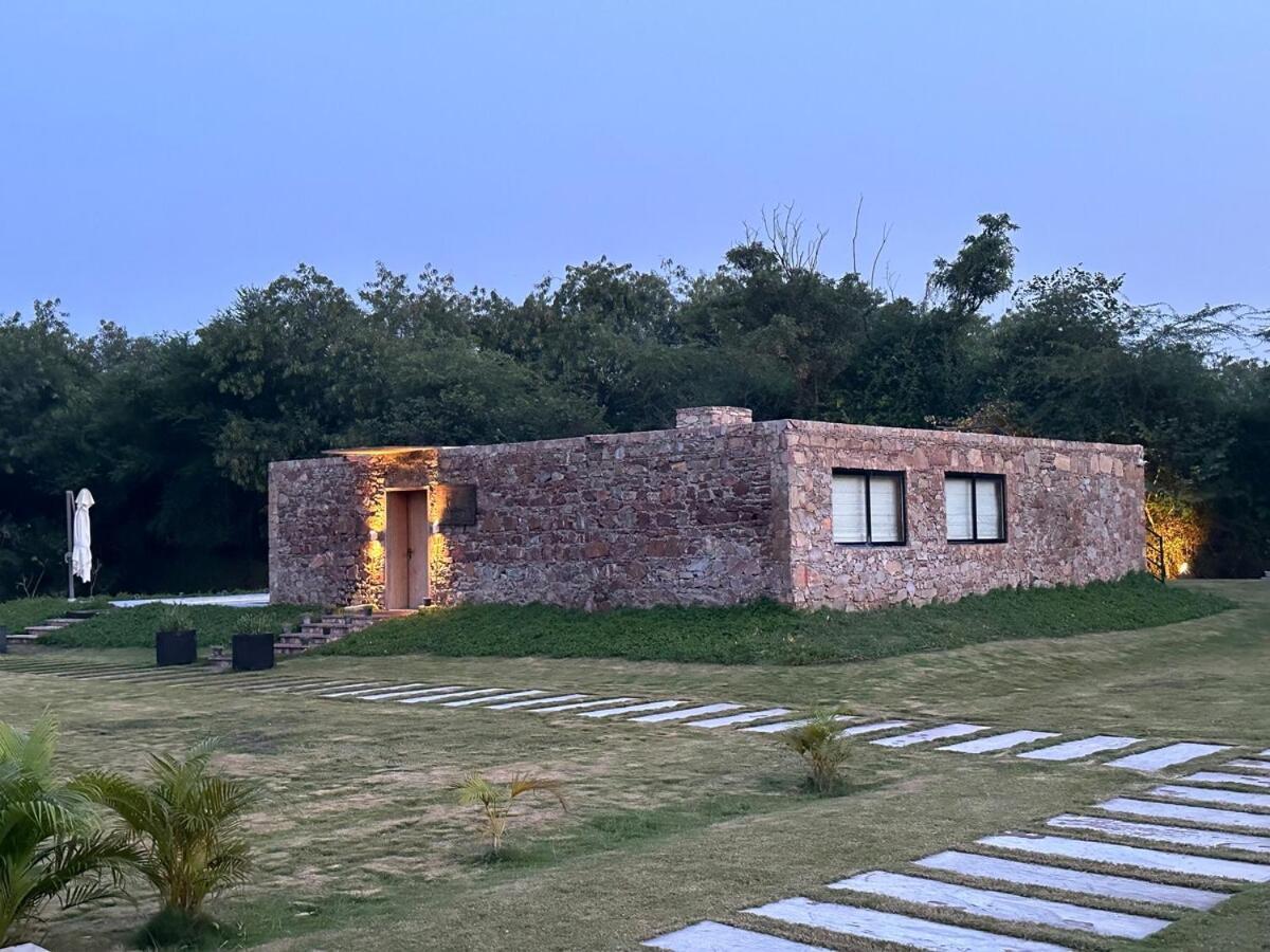 Kesar Farm House On The Lake Udaipur Luaran gambar